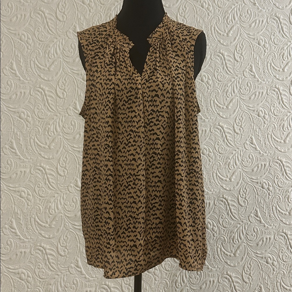 Simply Vera Vera Wang Tan and Black Blouse